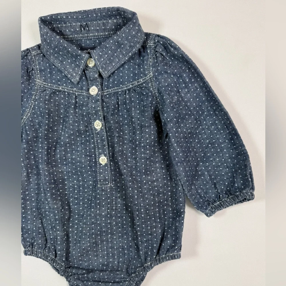 BABY GAP Chambray Polka Dot Romper Button Front Long Sleeve Bodysuit‎ Size 3-6M